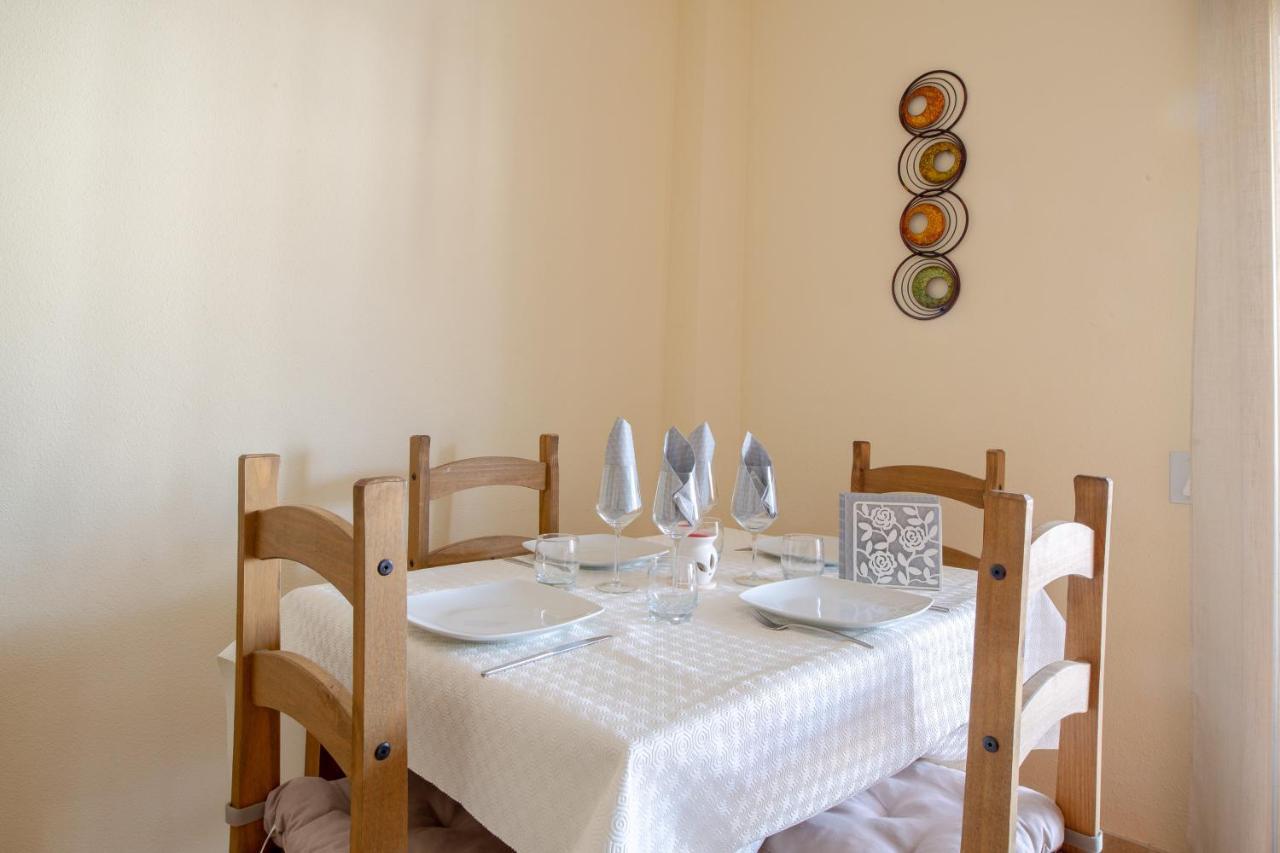 2261-Superb Apt On The Beach, On Duquesa Harbour Manilva Eksteriør billede