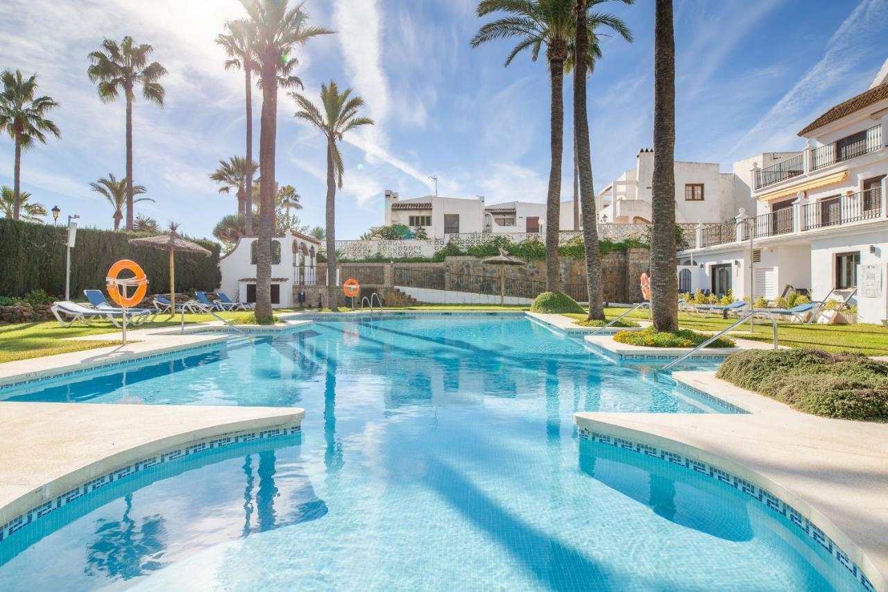 2261-Superb Apt On The Beach, On Duquesa Harbour Manilva Eksteriør billede