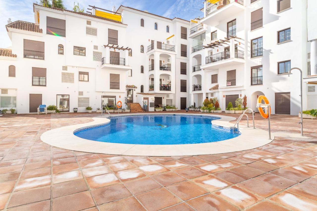 2261-Superb Apt On The Beach, On Duquesa Harbour Manilva Eksteriør billede