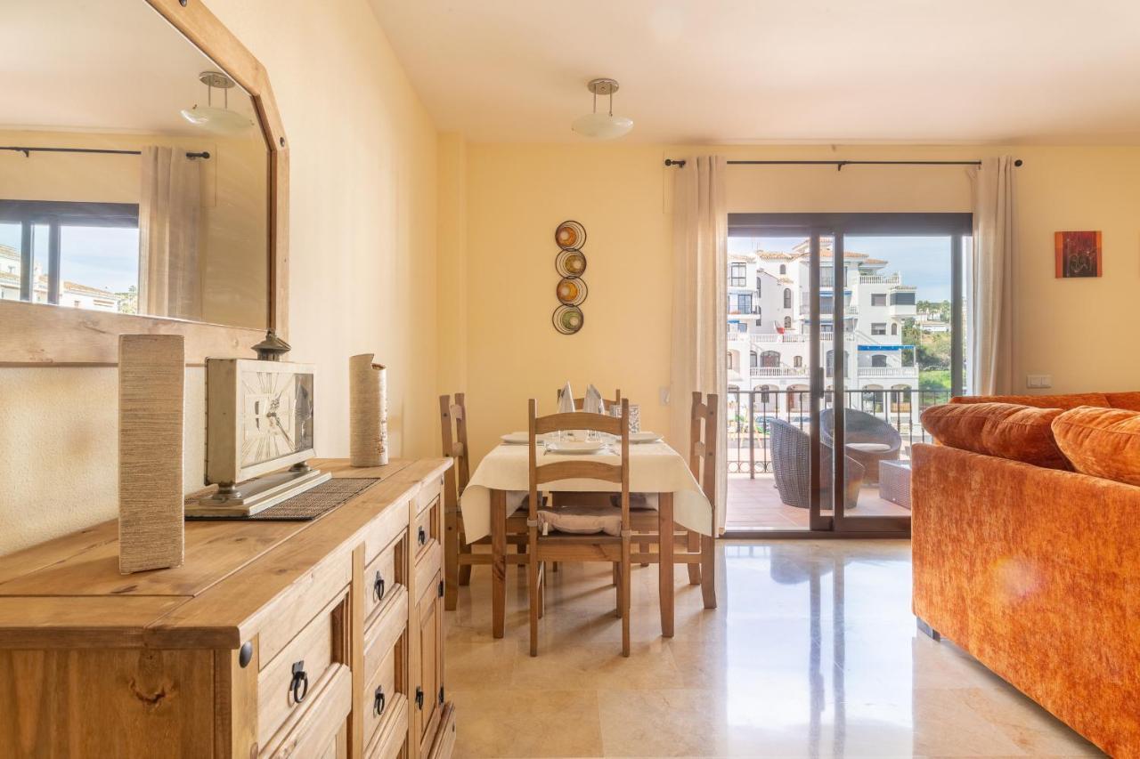 2261-Superb Apt On The Beach, On Duquesa Harbour Manilva Eksteriør billede