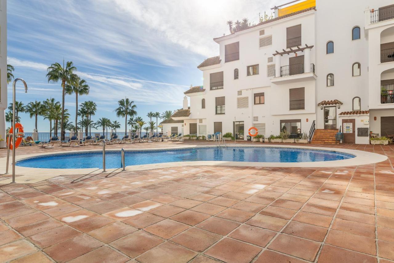 2261-Superb Apt On The Beach, On Duquesa Harbour Manilva Eksteriør billede